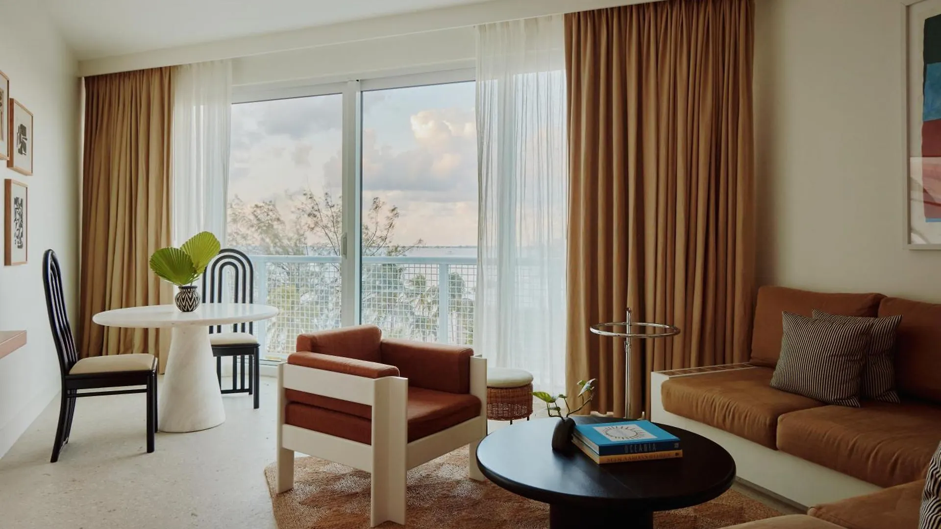 *****  Palm Heights Hotel George Town Cayman Islands