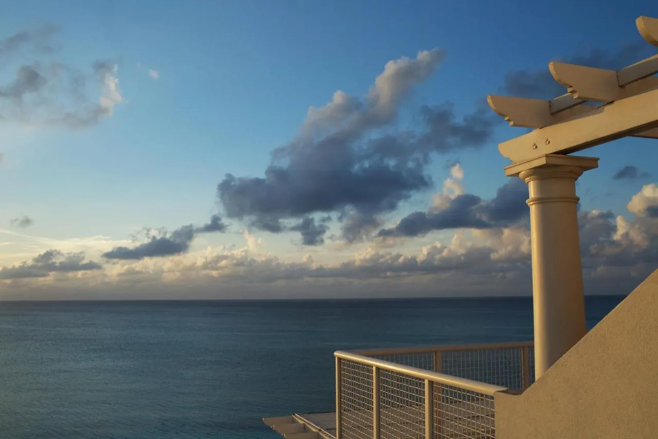 Palm Heights Hotel George Town