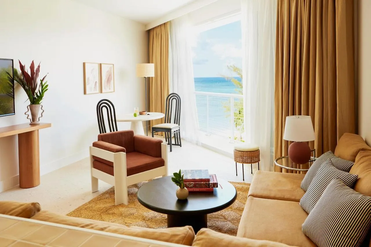 Palm Heights Hotel George Town 5*,  Cayman Islands